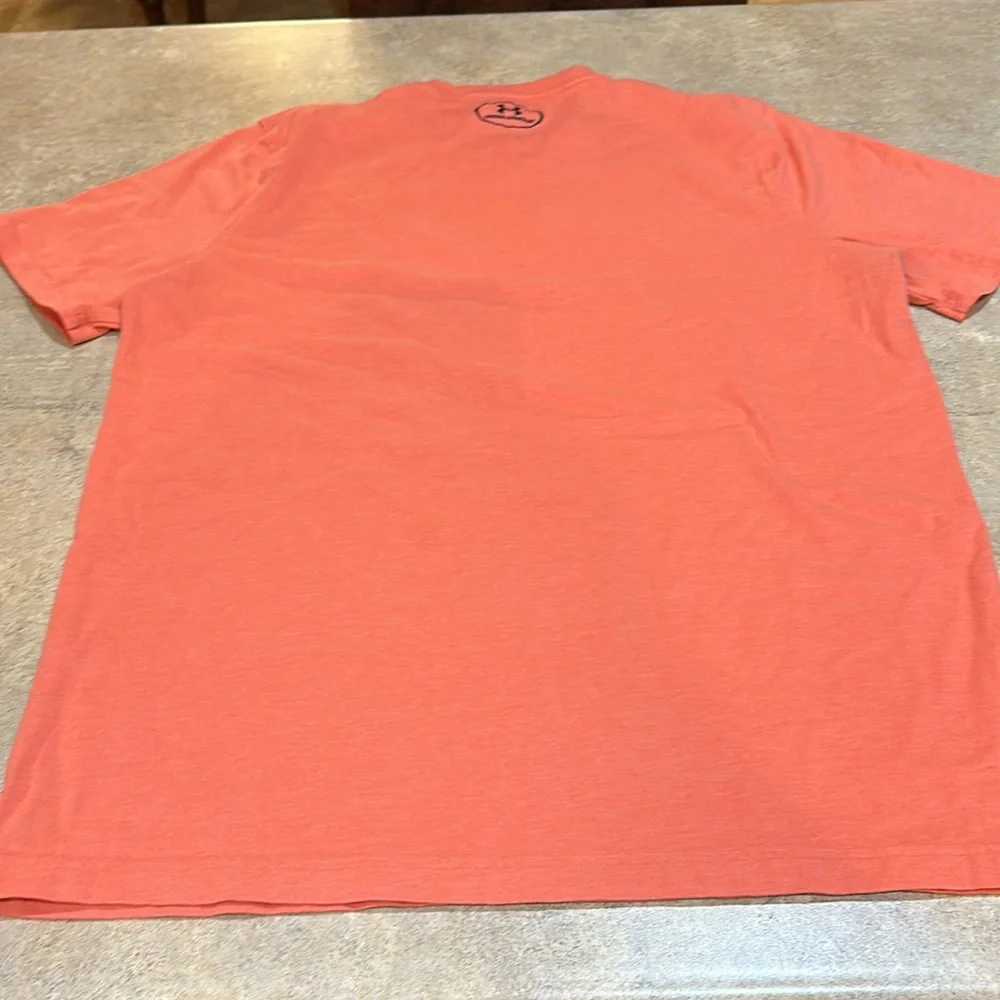 Men’s under Armour T-shirt, size medium